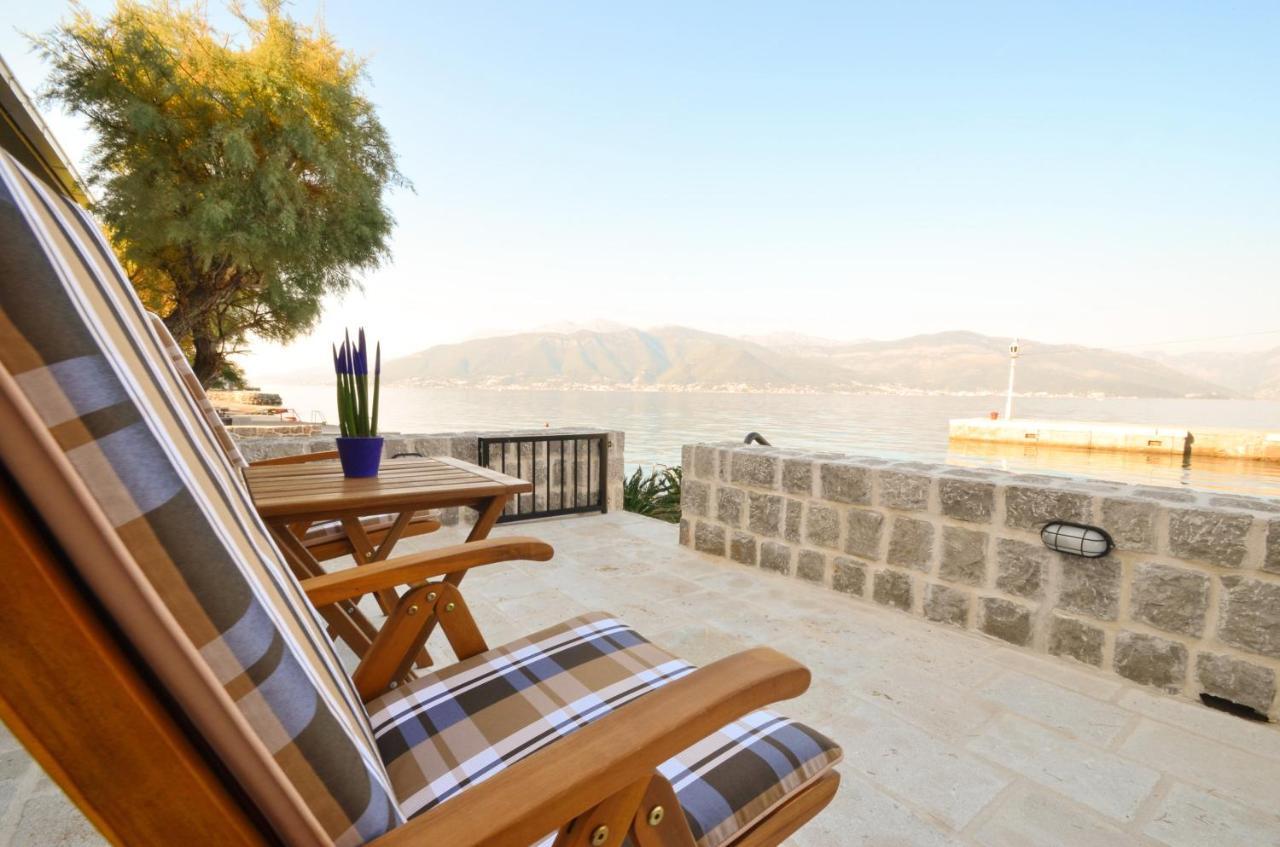 Leut Stone Residence Tivat Exteriör bild